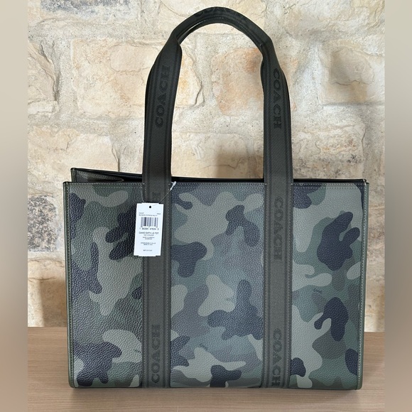 Coach - Picture 3 of 11